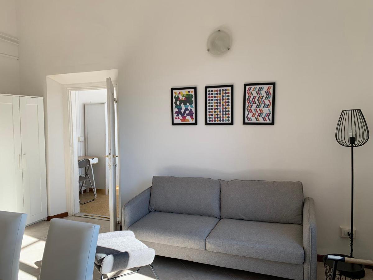 Porta Rossa Apartment *